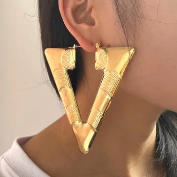 Женские серьги-кольца в стиле хип-хоп с геометрическим рисунком, золотые металлические треугольные бамбуковые висячие серьги, большое полое кольцо для ушей, эффектные украшения